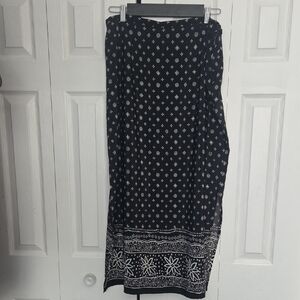 Black and White Patterned Women's Skirt